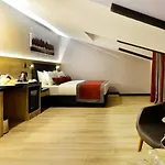 Hotel Ramada Encore By Wyndham 3*