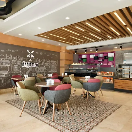 Отель Ramada Encore By Wyndham