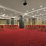 Отель Ramada Encore By Wyndham 3*