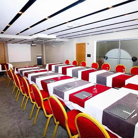 Ramada Encore By Wyndham 3* جبز