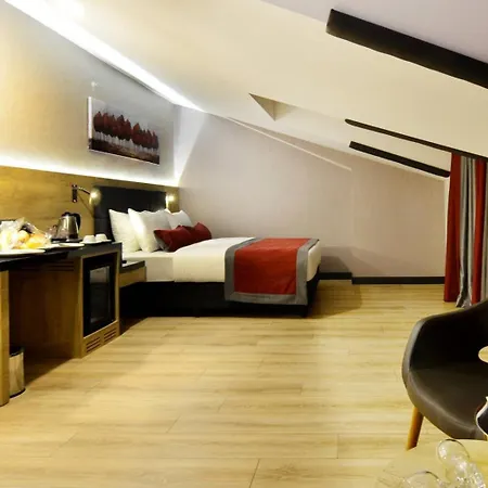 Hotel Ramada Encore By Wyndham 3*