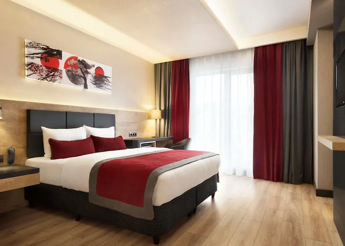 Ramada Encore By Wyndham Отель