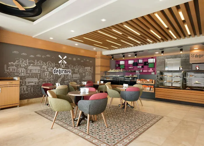 Отель Ramada Encore By Wyndham