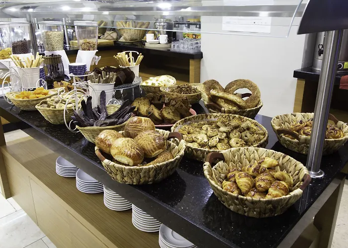 Отель Ramada Encore By Wyndham 3*