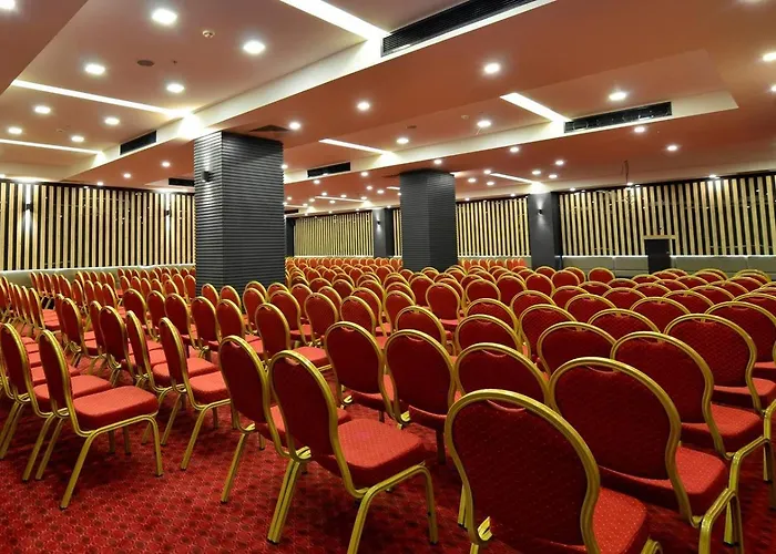 Ramada Encore By Wyndham Отель